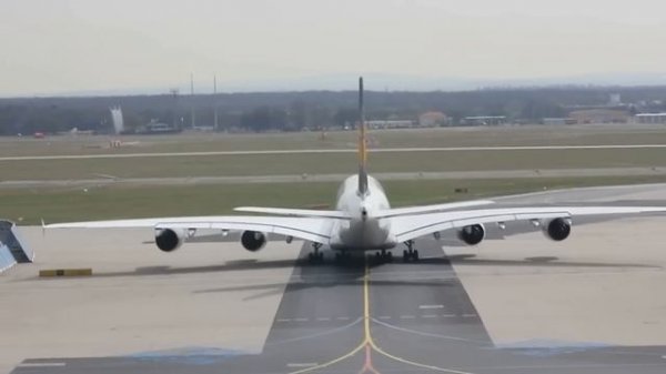 Lufthansa Airbus A380 start in Frankfurt/Main HD 1080p
