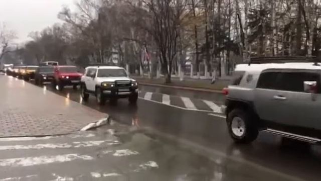 Свадьба, кортеж смотреть онлайн