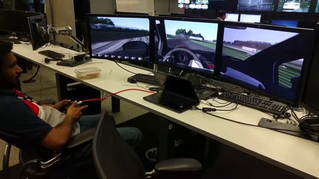 Assetto Corsa triple screen on MSI GS40 laptop смотреть онлайн