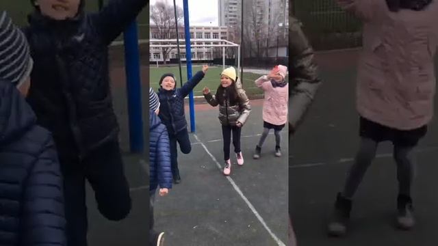 Ура! ПоСЛе ШкОЛЫ ГУляЕМ смотреть онлайн