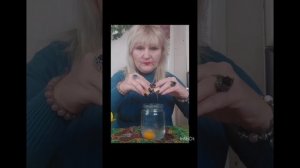 Чистка от негатива яйцом на ночь у изголовья.
