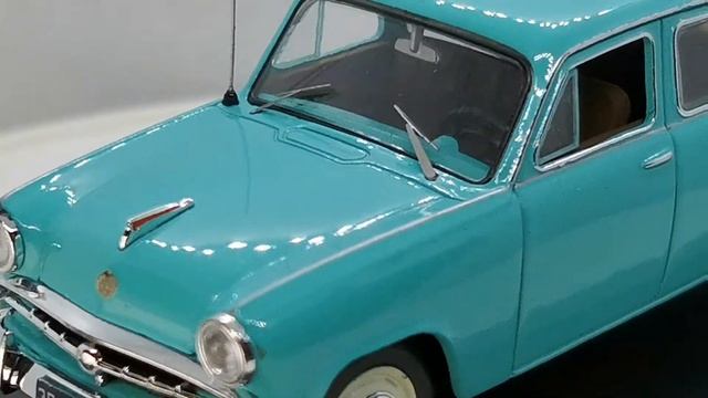Модель автомобиля Москвич 402 (1957г) голубого цвета в масштабе 1:43 от IST-models. смотреть онлайн
