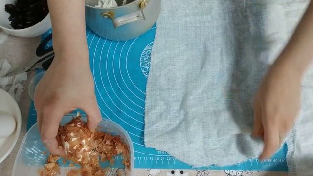 Как оригинально и быстро покрасить яйца /Покрасить яйца без химии /Мраморные яйца смотреть онлайн
