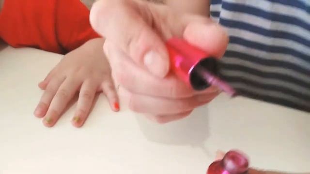 Красим ногти! Проверка разных цветов. смотреть онлайн