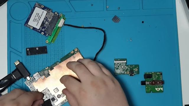 ТВ - приставка из старого ноутбука. тв на Windows 10 смотреть онлайн