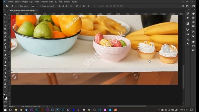 Cómo QUITAR objetos de una FOTO DE INTERNET en PHOTOSHOP смотреть онлайн