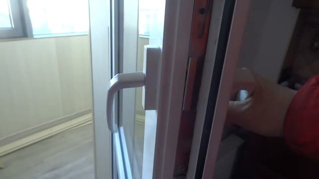 Устанавливаем двухсторонние ручки на балконную дверь смотреть онлайн