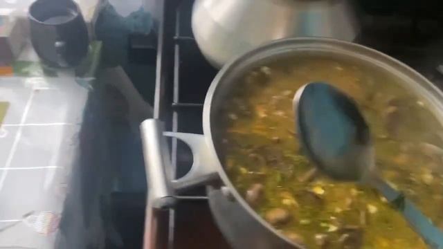 Женской работы не видно?У нас грибной суп и котлетки ?? смотреть онлайн