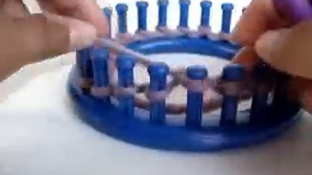 How to do the Purl Stitch on a Knitting Loom смотреть онлайн