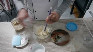 Выводим пшеничную опару из ржаной закваски.