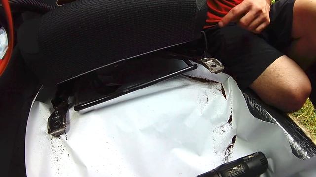 Убираем ржавчину на креплениях сидений легендарной тойоты смотреть онлайн