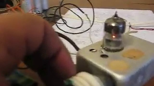 Трехламповый УКВ-радиоприемник смотреть онлайн