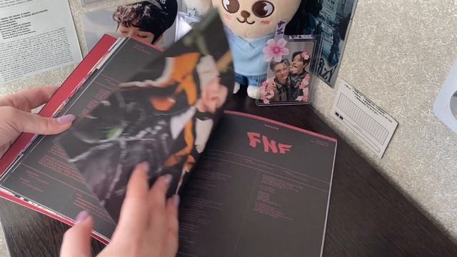 распаковка альбома stray kids ★ ★ ★ ★ ★ 5-STAR (A ver.) & новые карты! смотреть онлайн