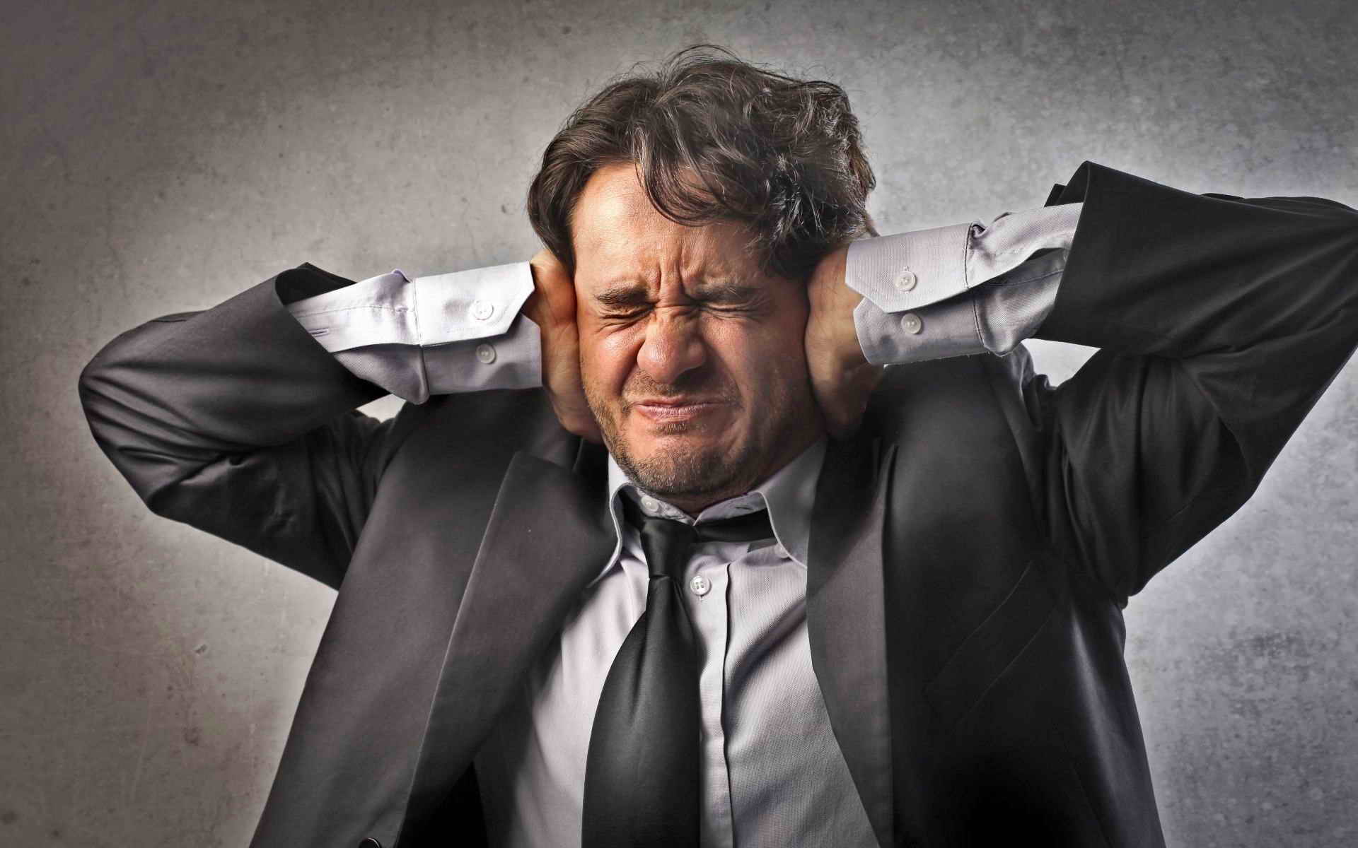 Много шума....