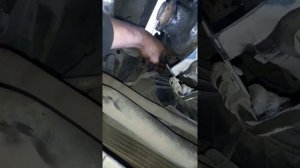 Renault Master - Opel Movano - Nissan NV400 - ремонт - снятие генератора