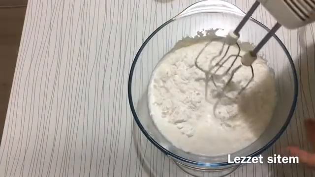 Ispanaklı Yaş Pasta Tarifi - Yumuşacık Kış Pastası - Dillere Destan Borcamda ISPANAKLI PASTA TARİFİ