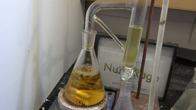 Lab Equipment： The Clevenger Apparatus [c1bT5pbI1L0]