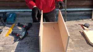 ИНСТРУМЕНТАЛЬНЫЙ ЯЩИК из куска ФАНЕРЫ и ПАЛКИ своими руками