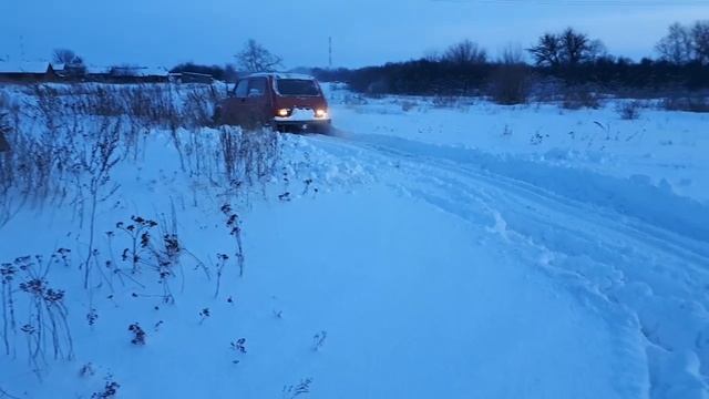 Нива 2121(сток) по снегу на зимней резине кама И-511 смотреть онлайн