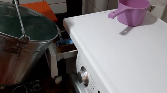 Как постирать на автомате ведром воды смотреть онлайн