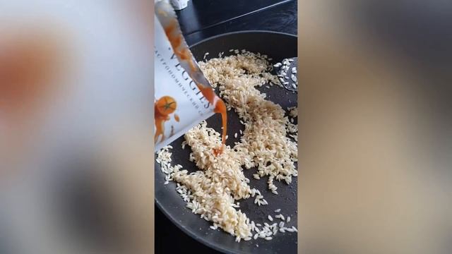 Ризотто с соусом Veggies и тофу смотреть онлайн
