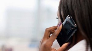 Вернувшись с похорон,свекр втолкнул сноху в спальню и Строго приказал.Раздевайся и ложись на кроват