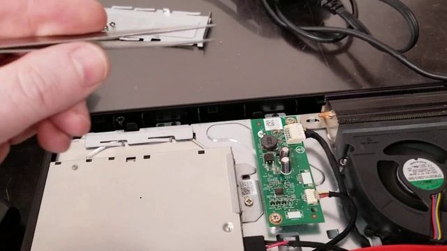 Dell Inspiron 2020 all in one AIO black screen computer backlight problem. смотреть онлайн