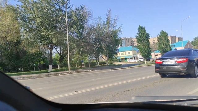 Проспект Абая (Евразия, улица Дзержинского). Уральск весна 2021 смотреть онлайн