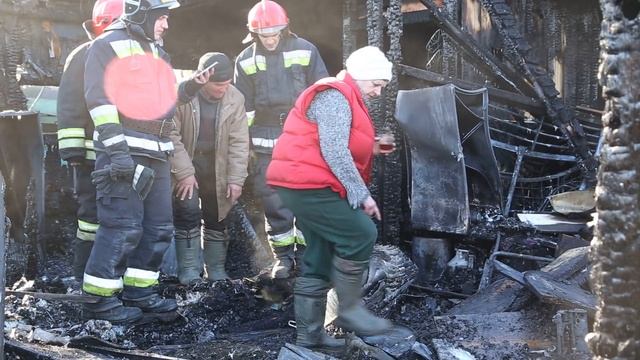 Пожар в лодочном кооперативе на оз.Разлив смотреть онлайн