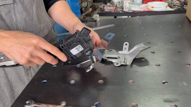 原因はここの段差！？【新型ジムニー JB64 JB74】違和感から自然なアクセルワークに смотреть онлайн