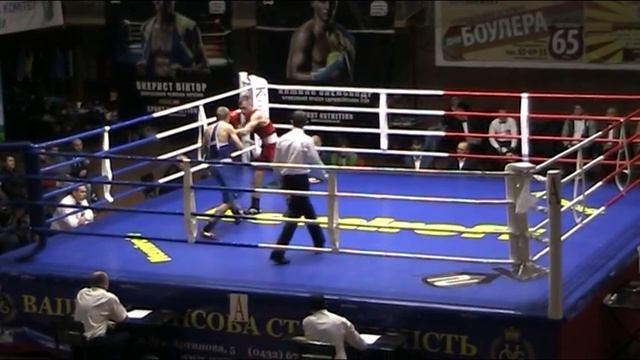 БОКС Чемпионат Украины 2015 64 кг Д Песоцкий Чернигов В Мартушканов Бровары 2 раунд смотреть онлайн