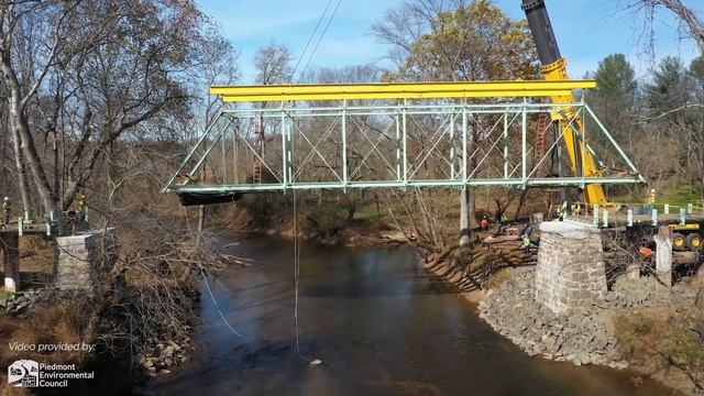 Waterloo Bridge Reinstallation смотреть онлайн