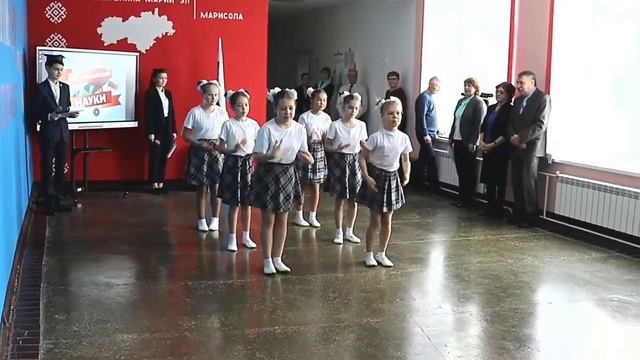 Танец 4 класса Марисолинской школы смотреть онлайн