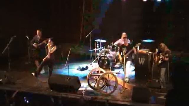 LCDC Cmorik Thunderstuck смотреть онлайн