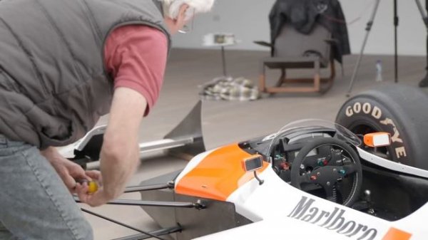 Disassembling The Greatest F1 Car With The Men Who Made It - The 1988 Prost / Senna McLaren MP4/4