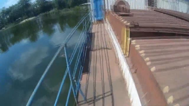 Прыгаем в воду на бухте смотреть онлайн