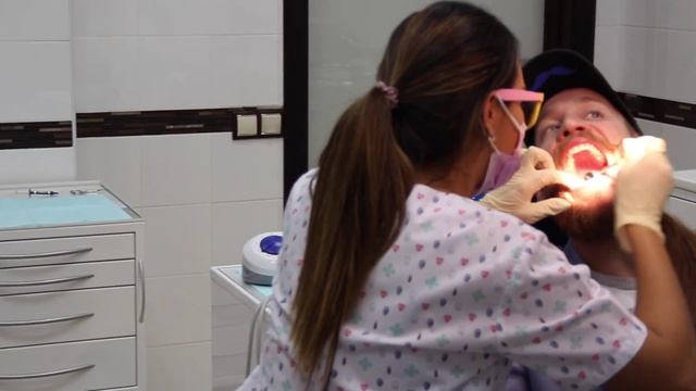 Доктор Рима Антосик - Гигиена полости рта (гость Адам) смотреть онлайн