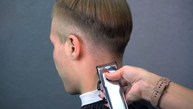 Мужская стрижка Полубокс и TAPER - Марина Зеленская смотреть онлайн