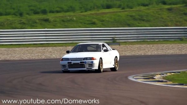 RB26DETT SOUND! Nissan Skyline GTR-32 300HP Race on track