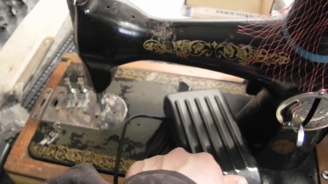 Дешевая швейная машинка для работы с кожей (Подольск). Cheap sewing machine for working with leathe смотреть онлайн