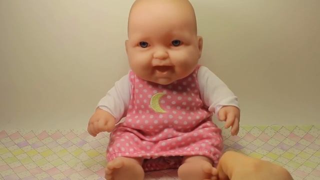 Дочки Матери с куклой  Пупсик кушает детский творожок, какает на горшок  Игрушки для девочек