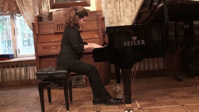 Мариамна Шерлинг - Шостакович Дмитрий «Прелюдия и фуга gis-­‐moll» смотреть онлайн