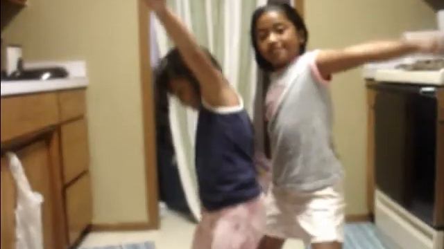 Cheerleader in Ri-Tobaal смотреть онлайн