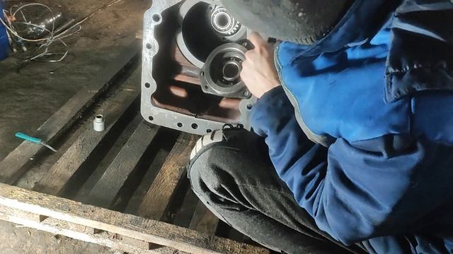 Промежутка МТЗ 80 ремонт! Часть - 10 смотреть онлайн