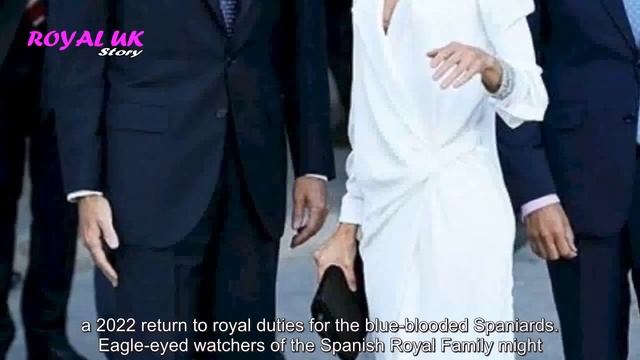 Phew! Queen Letizia almost loses historic piece of jewellery in wardrobe malfunction gaffe смотреть онлайн