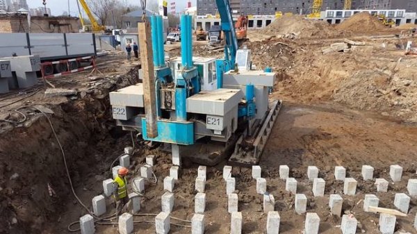 Цикл вдавливания свай часть 1 Москва