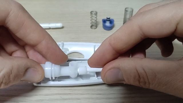 Cómo arreglar la manguera de un irrigador dental Waterpik. Parte 2: Montaje del mango. смотреть онлайн