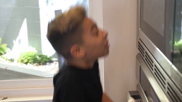 I Tested VIRAL TikTok LIFE HACKS! **THEY WORKED** (Part 4) | The Royalty Family смотреть онлайн