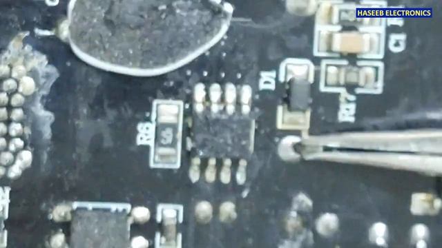 {828} Apple IPhone 20 Watt Charger Repair