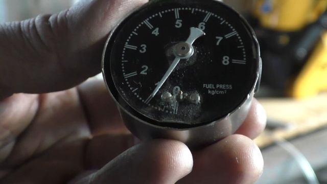 Указатель давления масла на Harley Davidson Dyna FXDL... смотреть онлайн